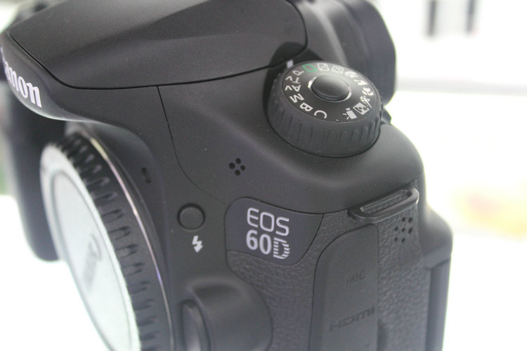 Canon-EOS-60D-18-MP-CMOS-Digital-SLR-Camera-with-18-55mm-f-3-5-5-3